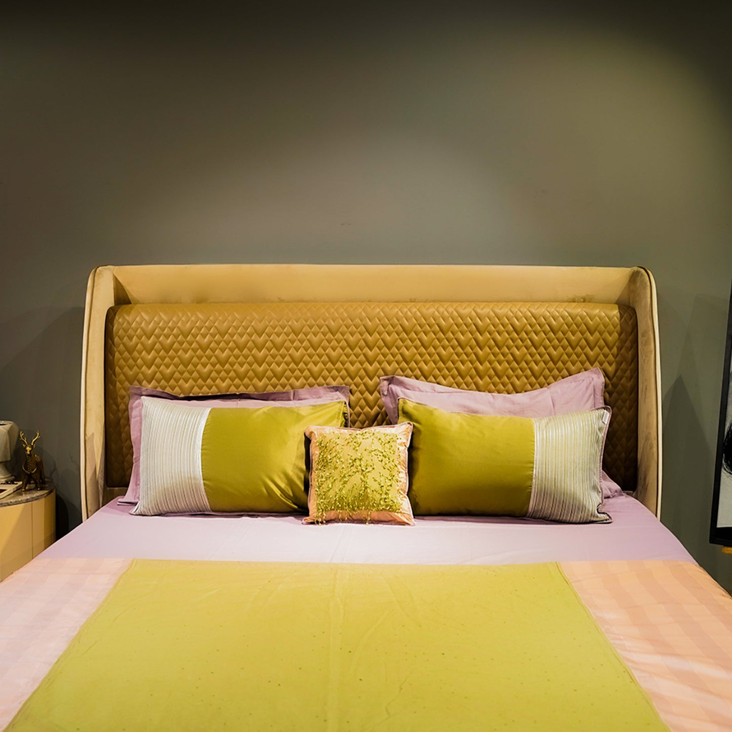 Lush Green Valley Bed Cover
