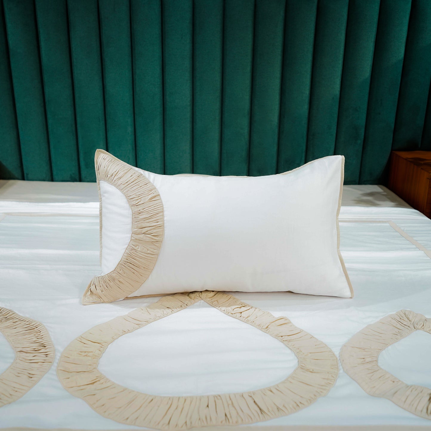 Pure Alabaster Teardrop Elegance 300 TC|400 TC|500 TC Bed Set