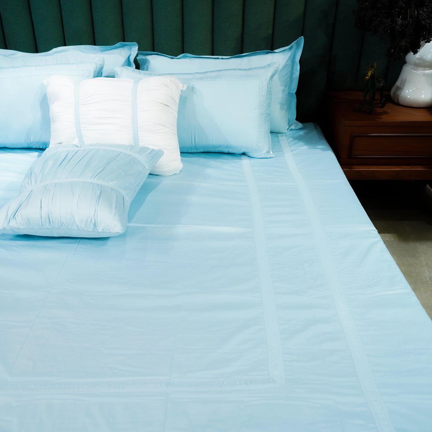 Azure Whisper Opulent Edge 300 TC|400 TC|500 TC Bed Set