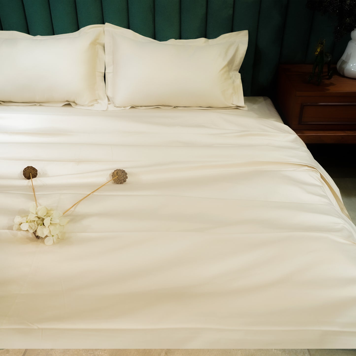 Beige pure cotton flat bed sheet for king/queen/single bed – breathable, soft, skin-friendly & fade-resistant bedding for Indian homes.