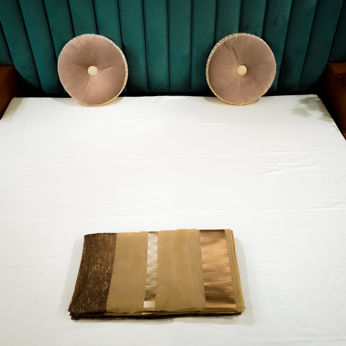Gradient Bed Throw