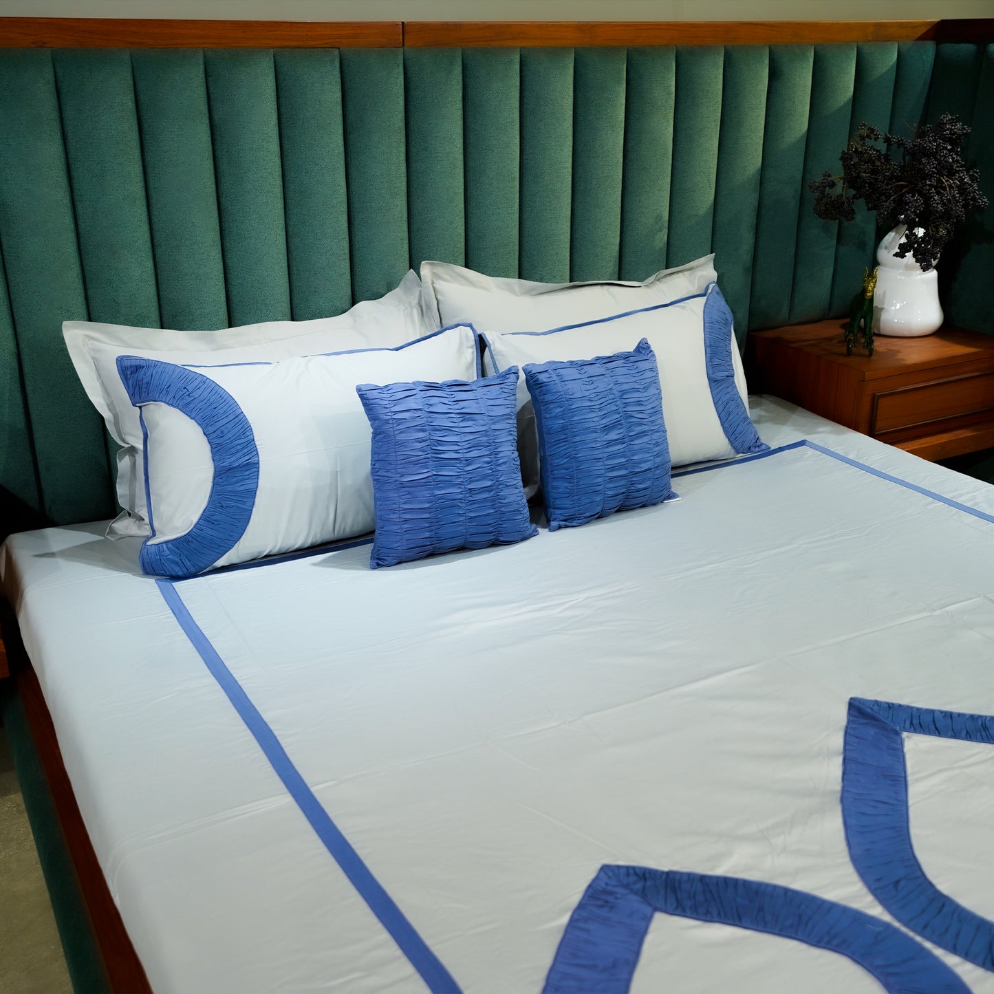Pure Alabaster Teardrop Elegance 300 TC|500 TC Designer Bed Sheet