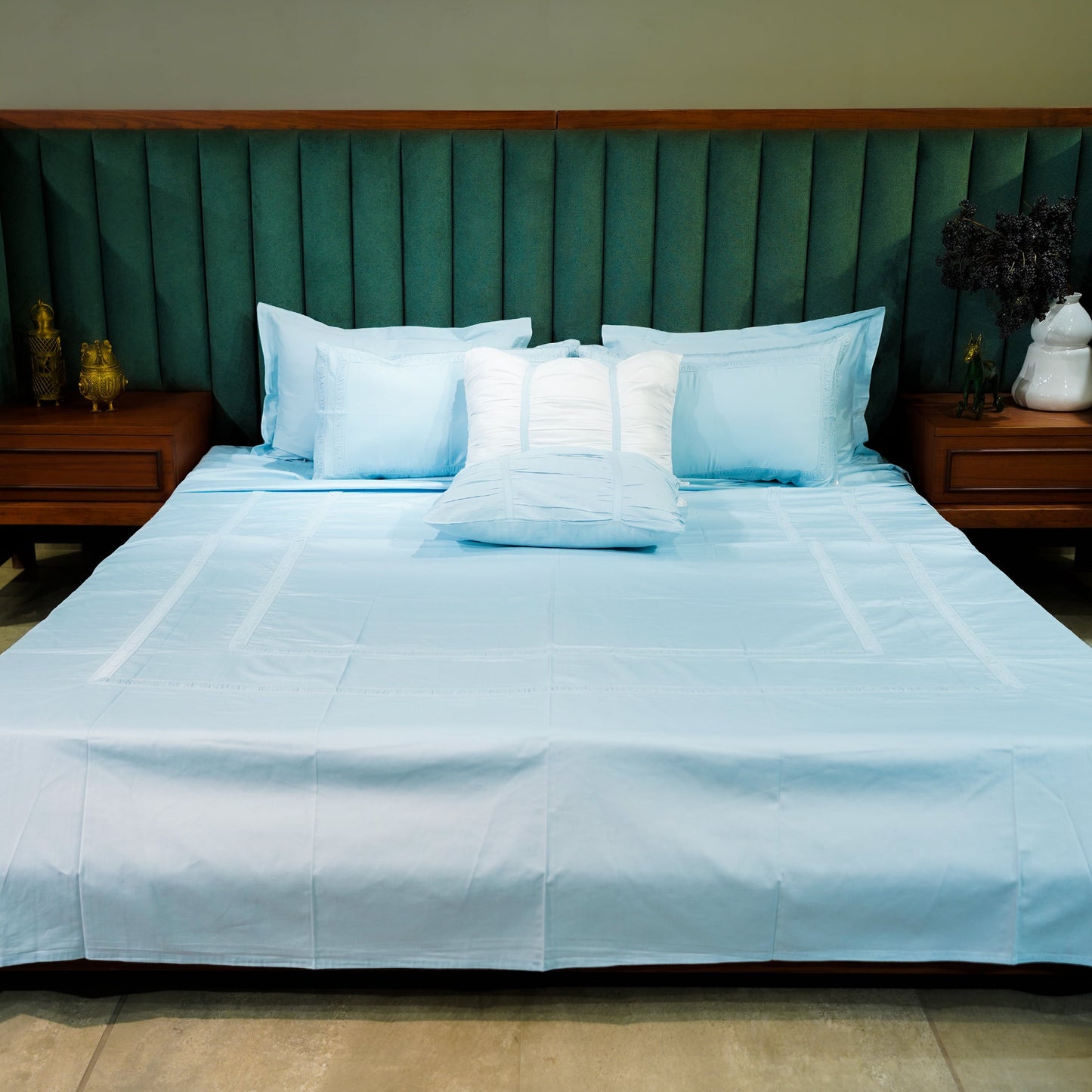 Azure Whisper Opulent Edge 300 TC|400 TC|500 TC Pillow Cover