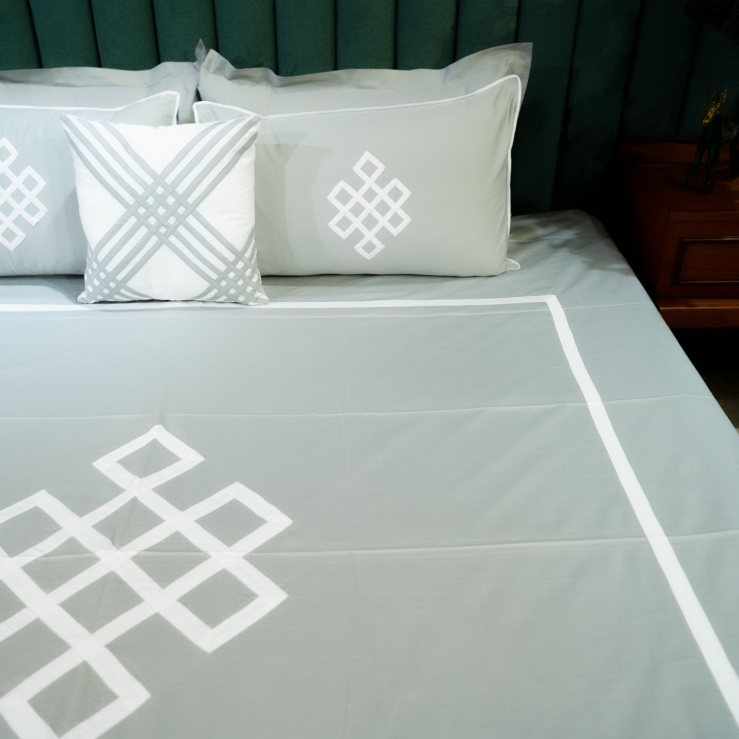 Pure Alabaster Abstract Fusion 300 TC|500 TC Pillow Cover