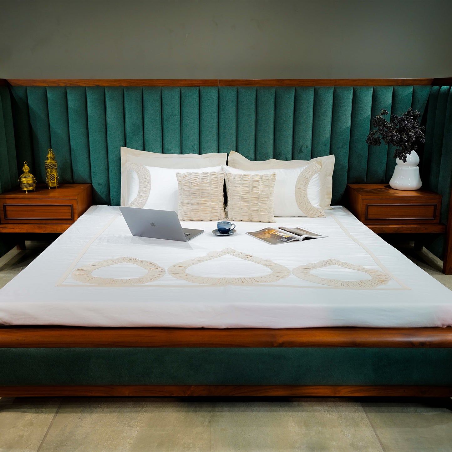 Pure Alabaster Teardrop Elegance 300 TC|500 TC Designer Bed Sheet