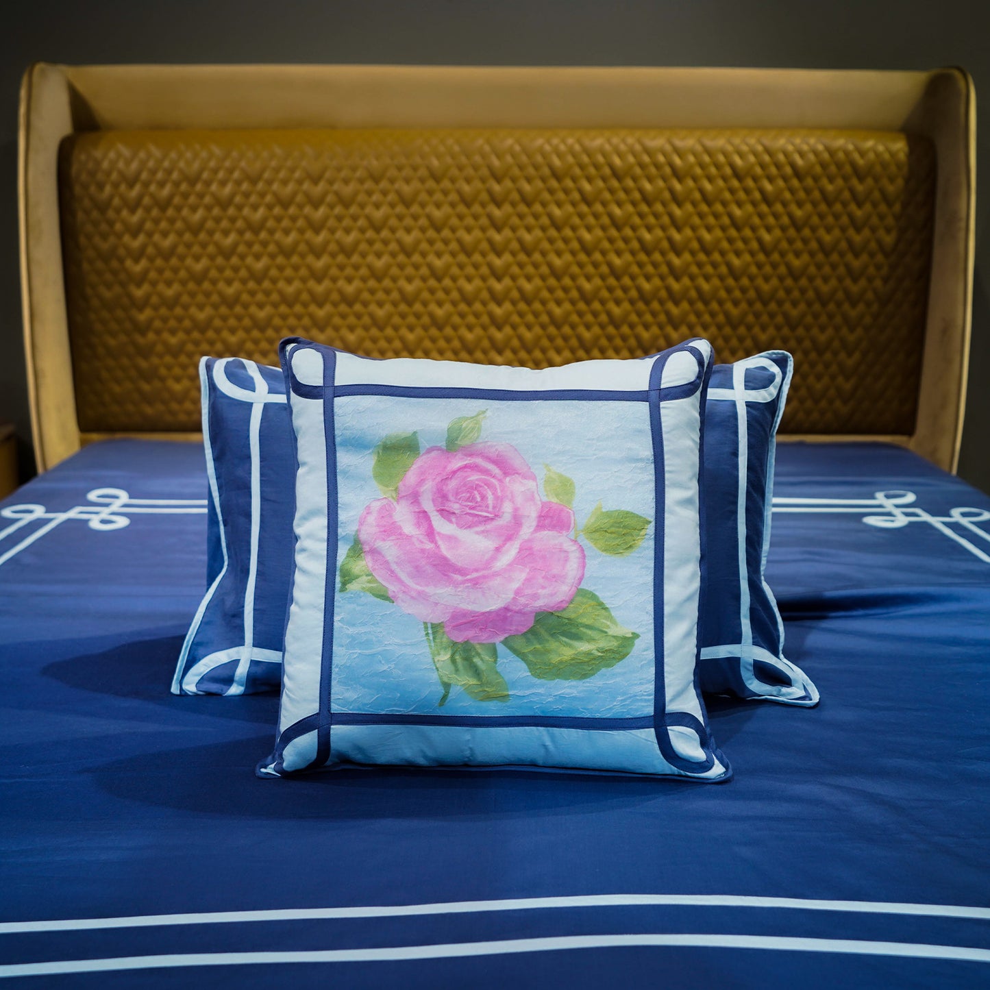 Majestic Sapphire Tranquil Curve 300 TC|500 TC Pillow Cover
