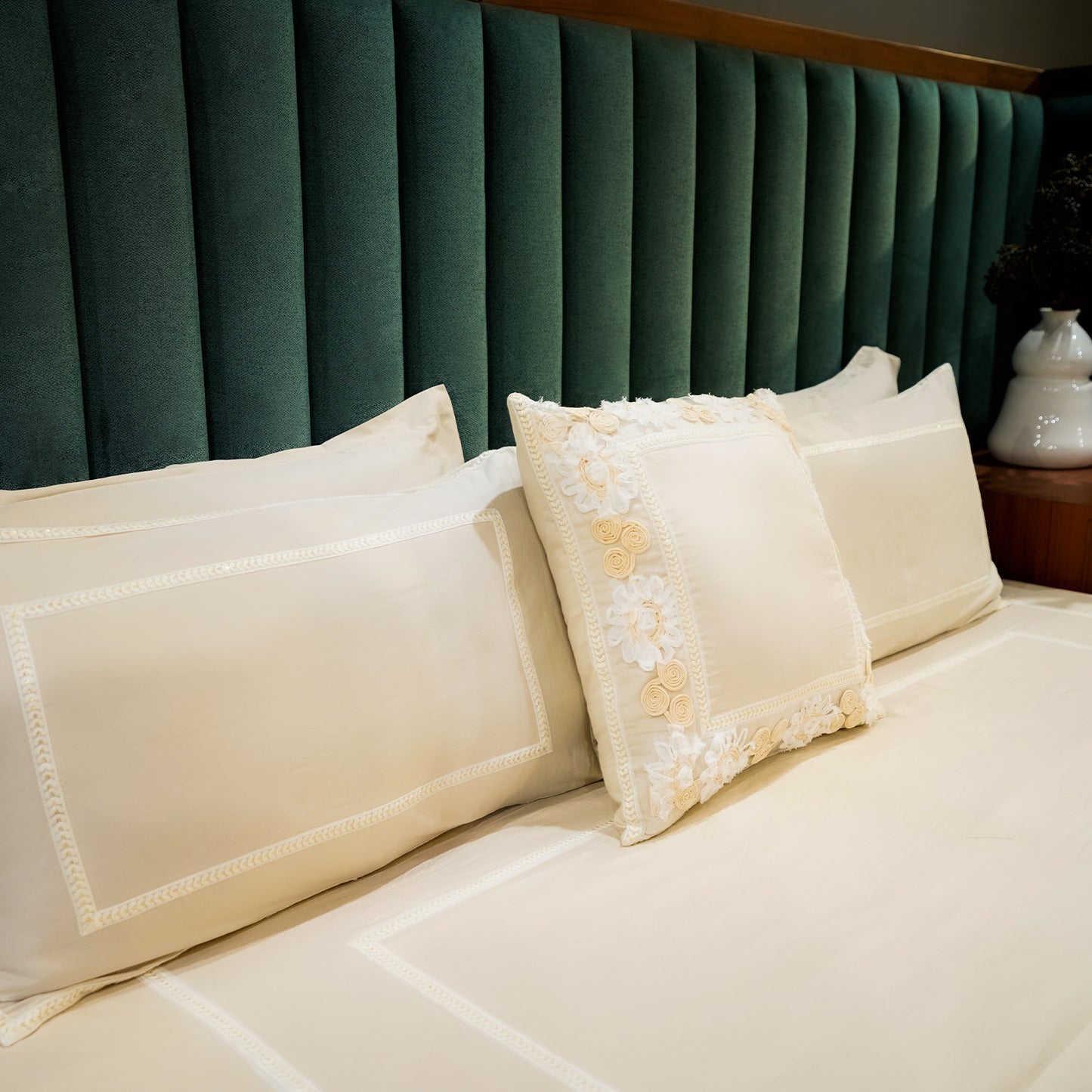 Champagne Charm Trimmed Bliss 300 TC|500 TC Pillow Cover