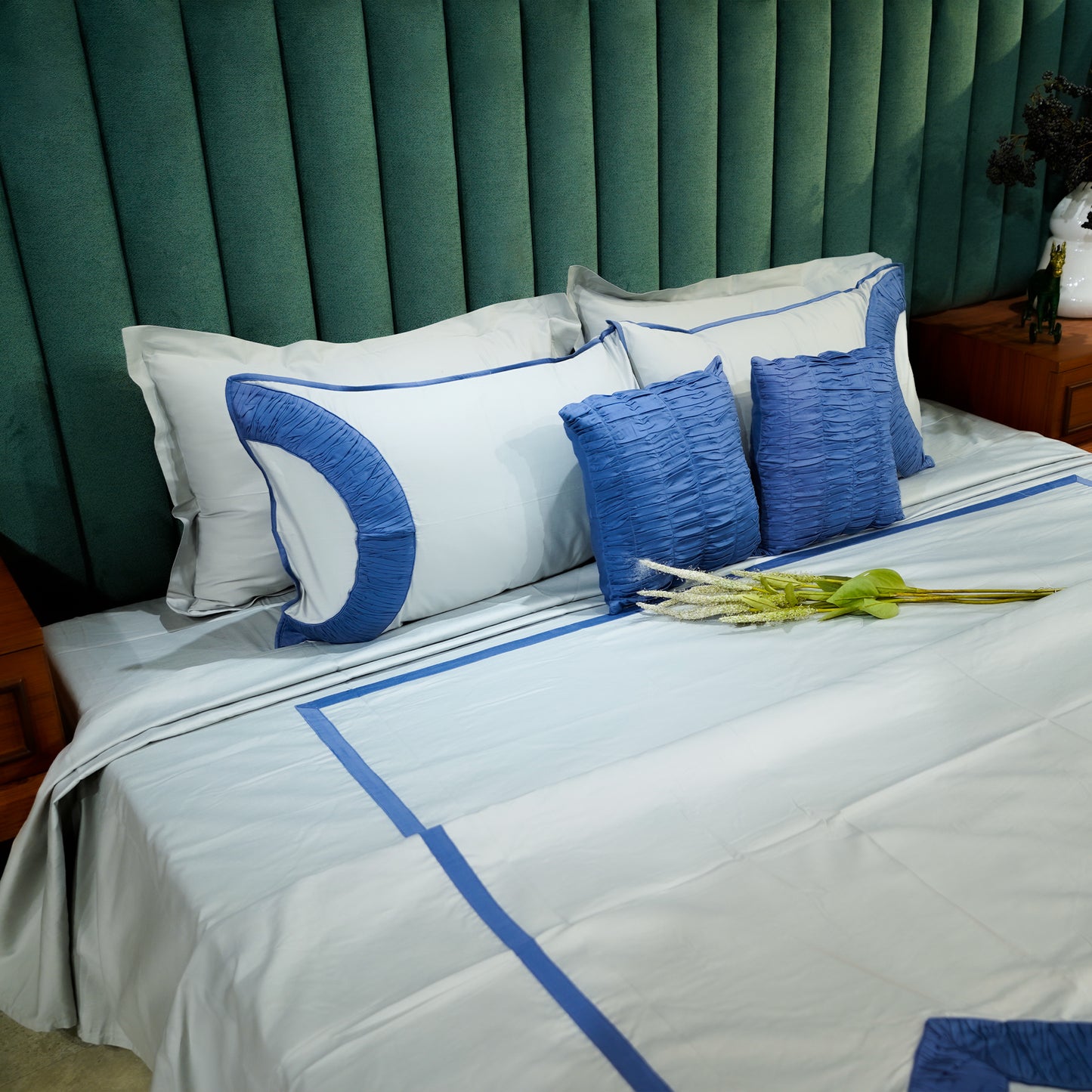Silver Mist Teardrop Elegance 300 TC|500 TC Bed Set