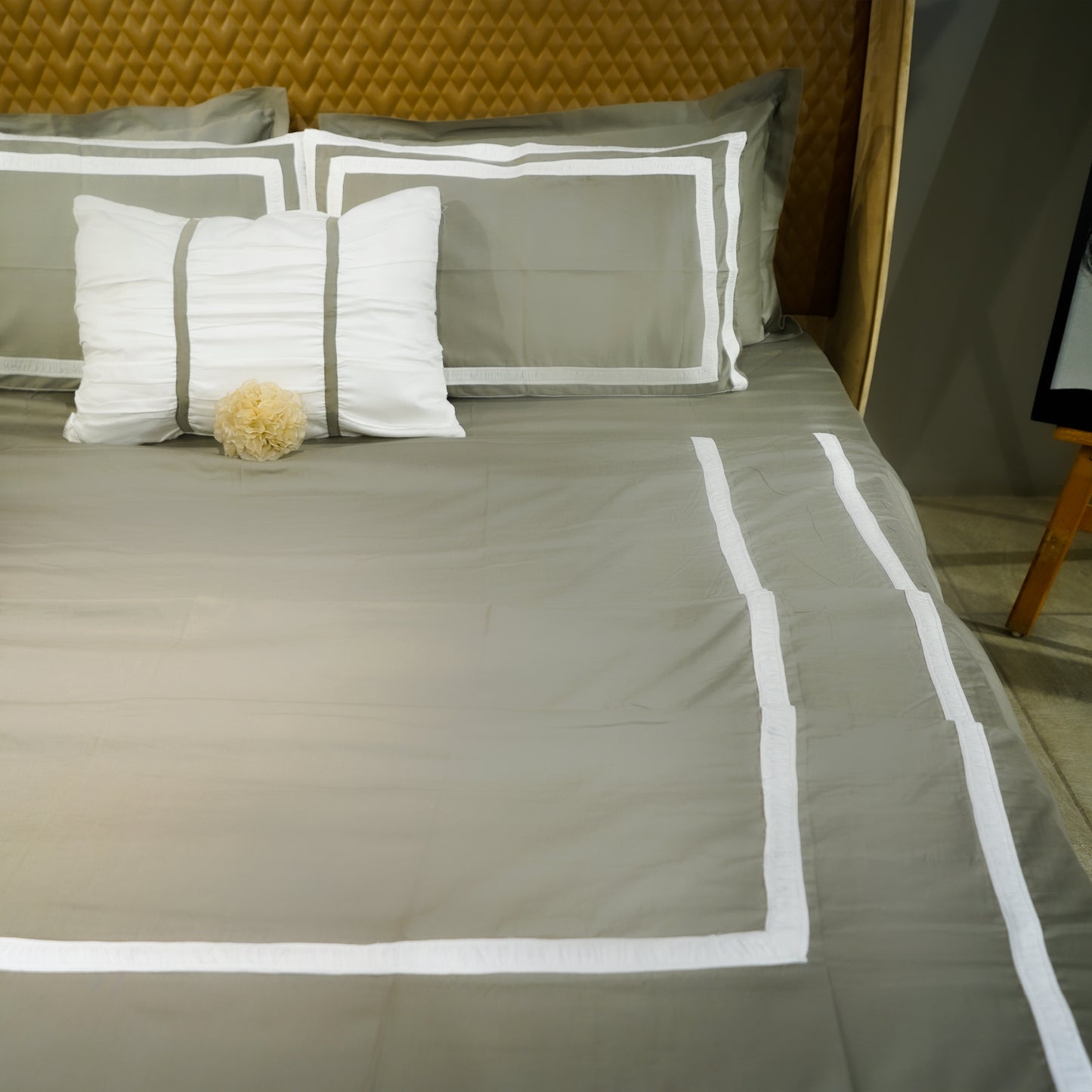 Mystic Moss Opulent Edge 300 TC|500 TC Bed Set