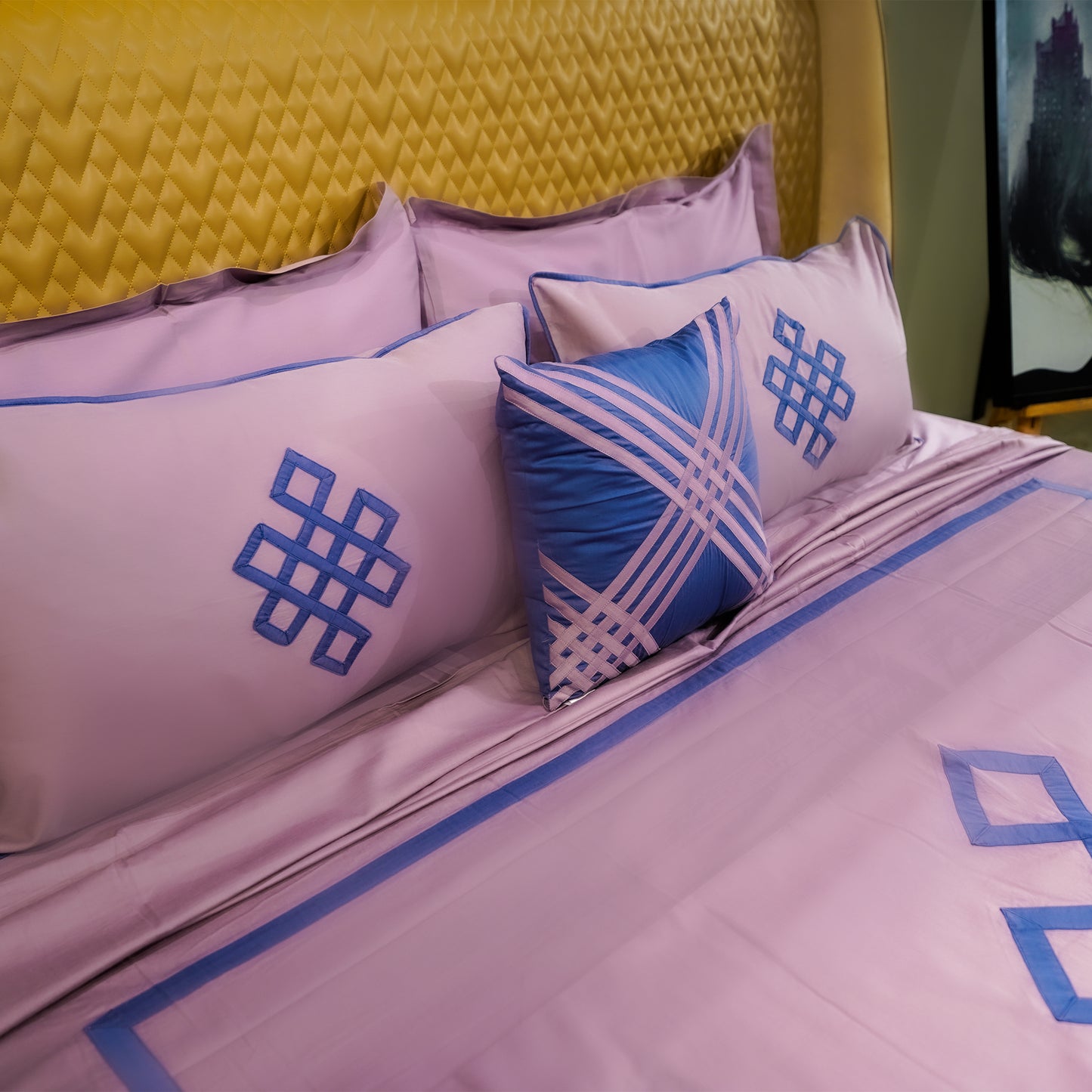 Misty Mauve Abstract Fusion 300 TC|500 TC Designer Bed Sheet