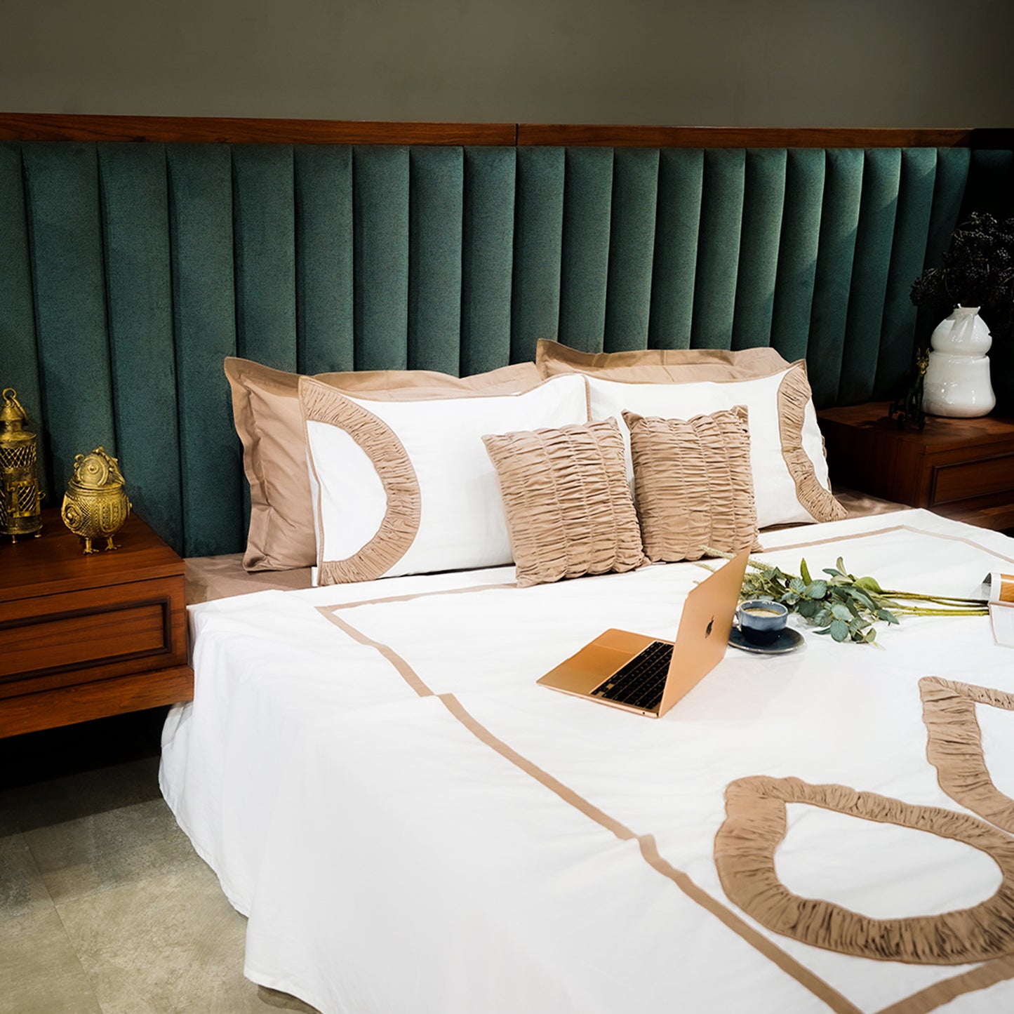 Mocha Bliss Teardrop Elegance 300 TC|400 TC|500 TC Designer Bed Sheet