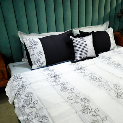 Rosebud Elegance Bed Cover