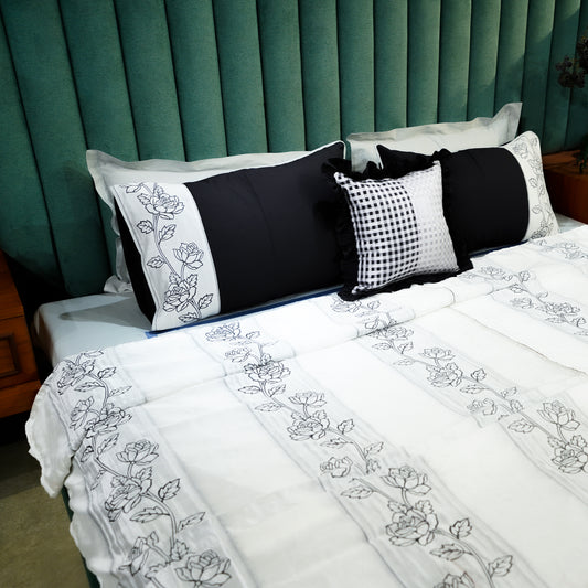 Rosebud Elegance Bed Cover