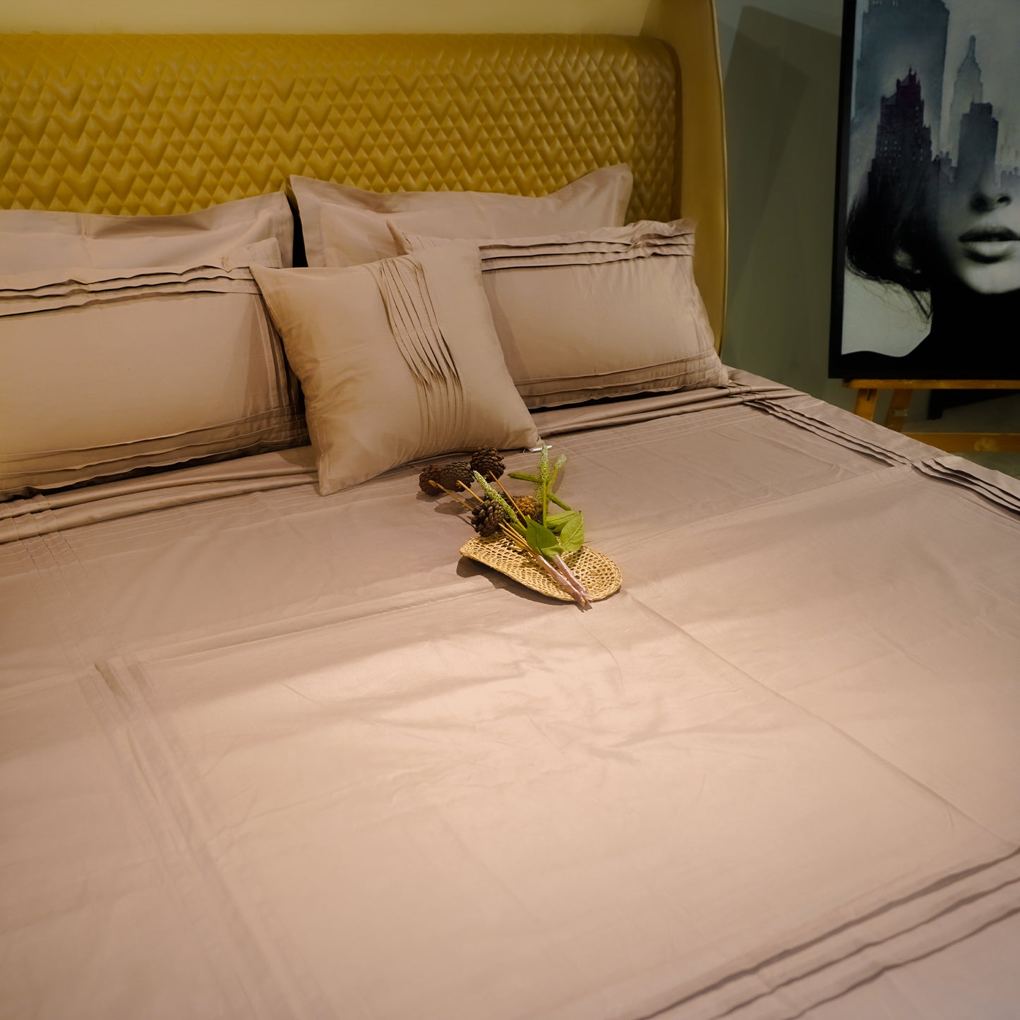 Mocha Bliss Classic Charm 500 TC Designer Bed Sheet