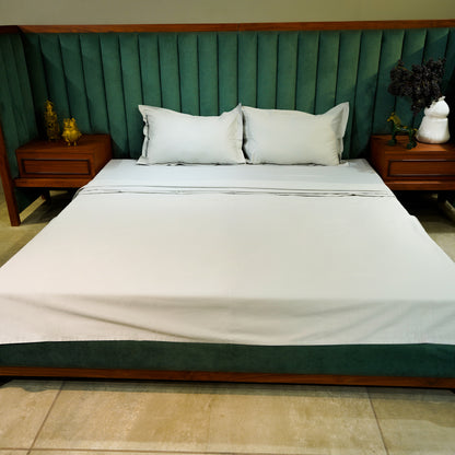 Grey pure cotton flat bed sheet for king/queen/single bed – breathable, soft, skin-friendly & fade-resistant bedding for Indian homes.