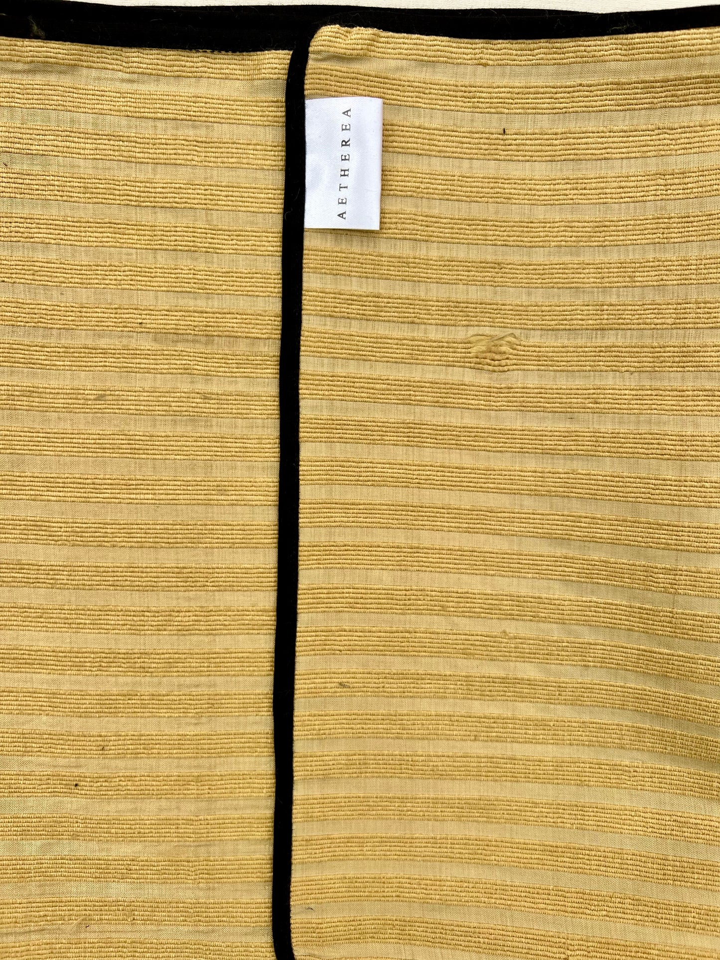 Gilded Sheen Table Mats