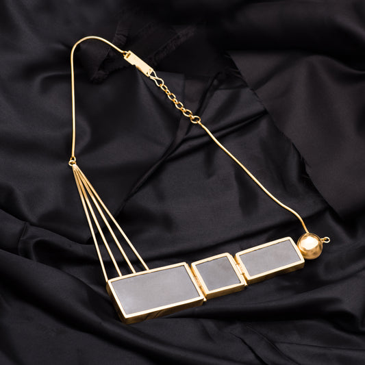 Wabi Sabi Textured Gold Necklace – Sculpted Artistry in Motion