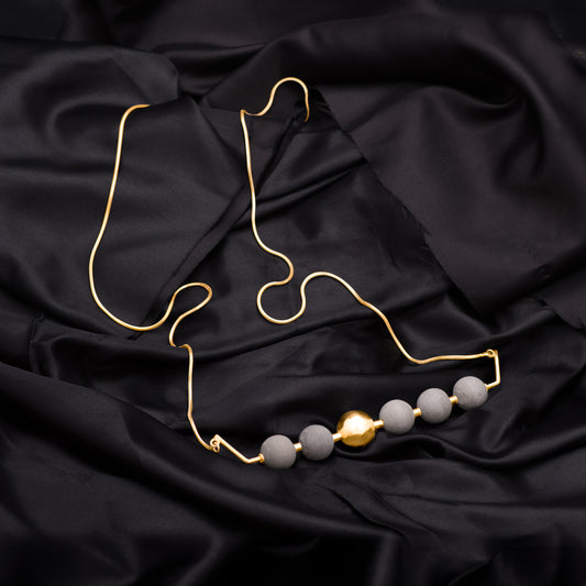 Tondons Sculptural Necklace – Molten Gold Cast in Stillness