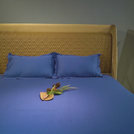 Blue pure cotton flat bed sheet for king/queen/single bed – breathable, soft, skin-friendly & fade-resistant bedding for Indian homes.