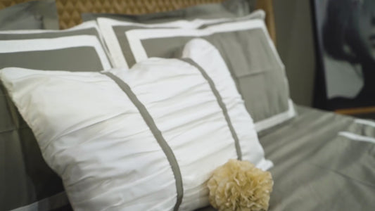 Mystic Moss Opulent Edge 300 TC|500 TC Bed Set