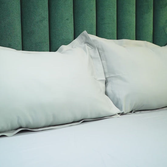Grey pure cotton flat bed sheet for king/queen/single bed – breathable, soft, skin-friendly & fade-resistant bedding for Indian homes.